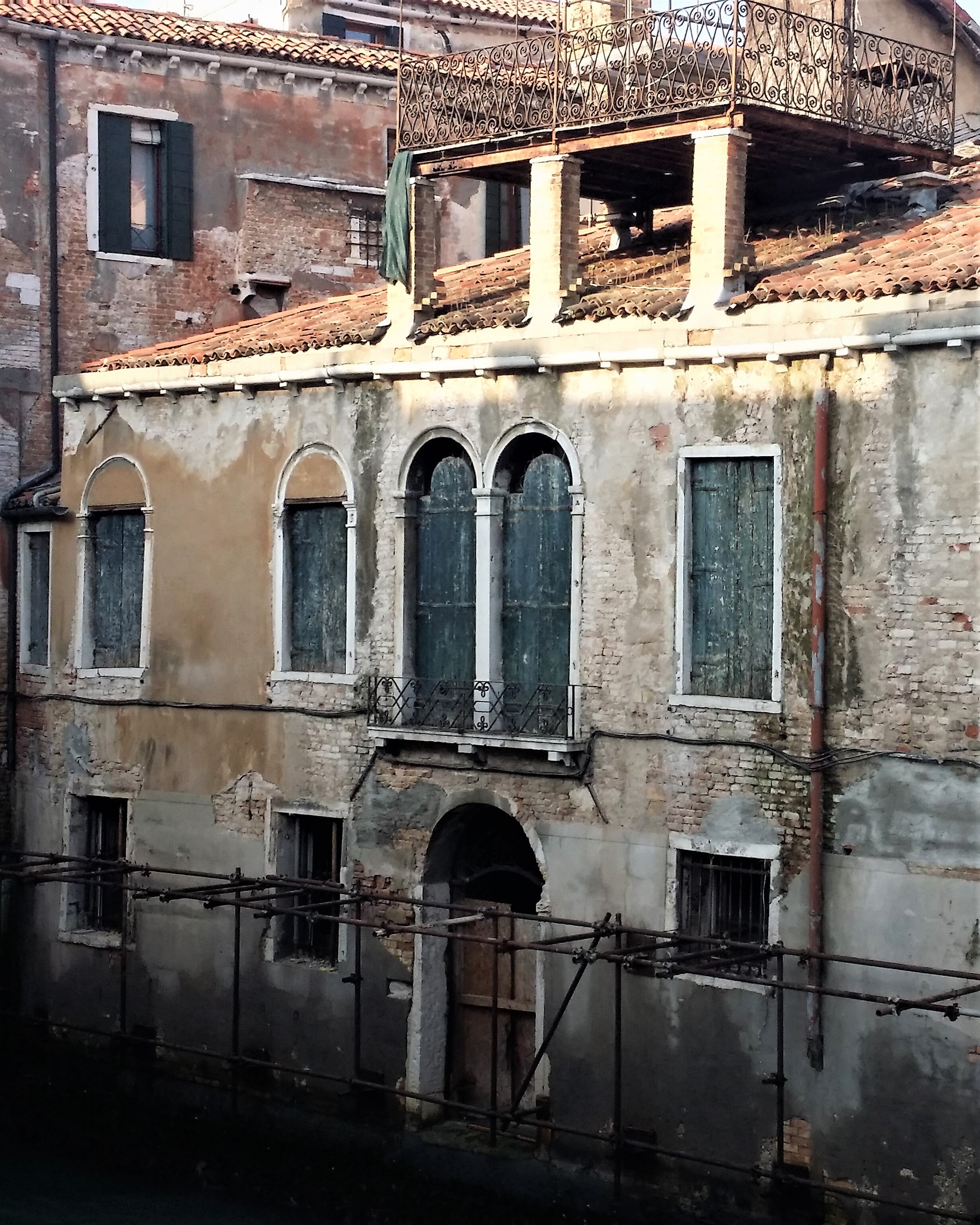 palazzo-fatiscente-tra-santa-croce-e-dorsoduro.jpeg
