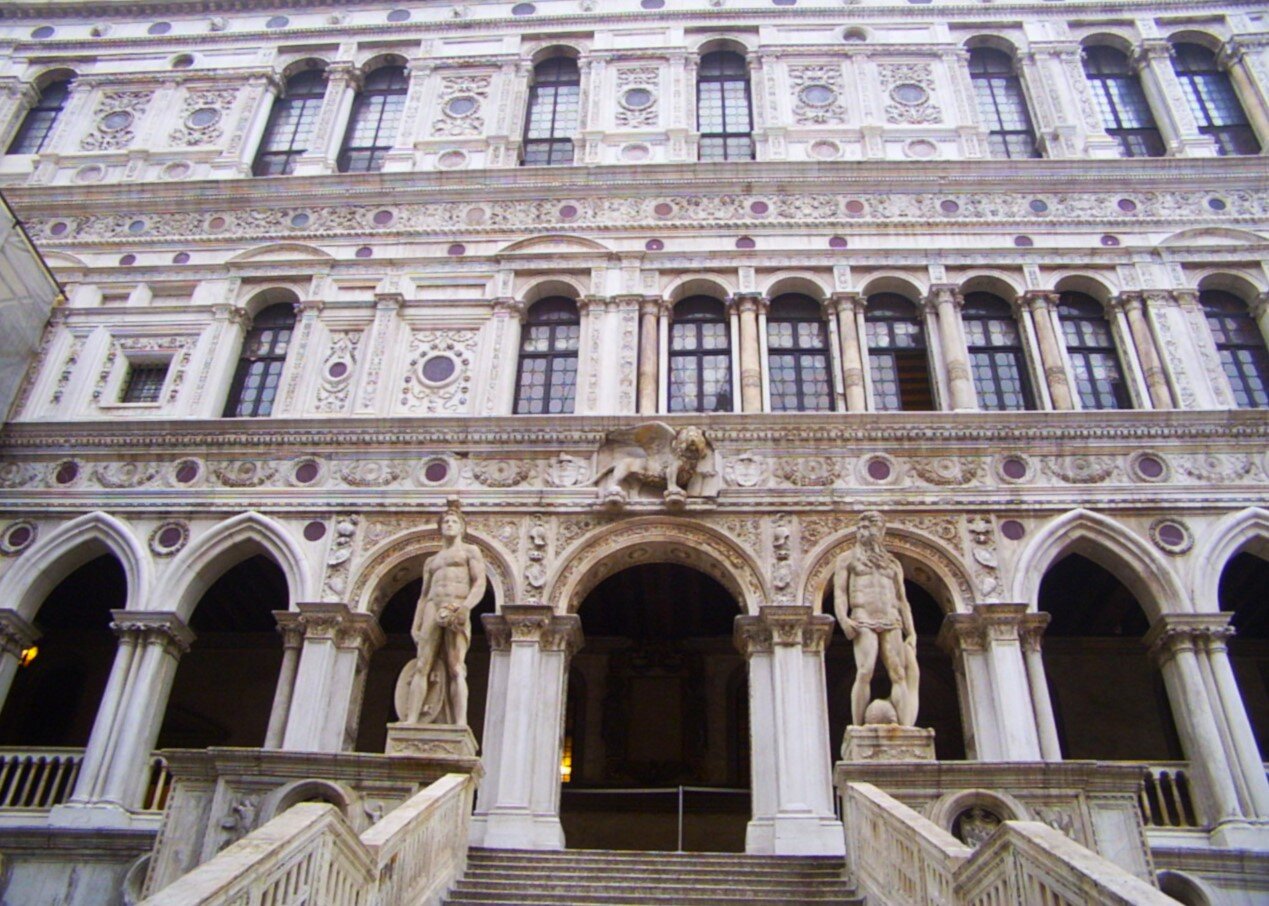 Oggi, 1 novembre 1756, la fuga dai Piombi di Giacomo Casanova