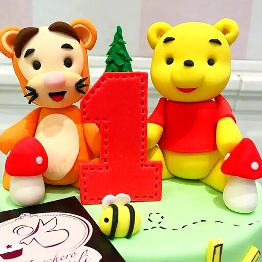 Winnie the Pooh #winniethepooh #disney #pooh #poohbear #mickeymouse #piglet #disneyland #eeyore #tigger #stitch