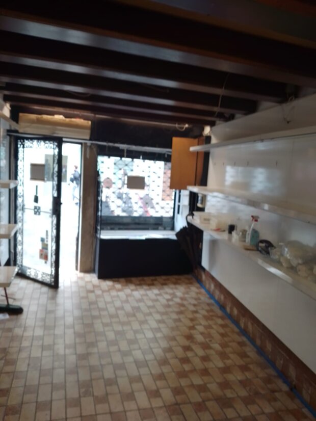 VENEZIA CANNAREGIO RIO TERA' SAN LEONARDO - NEGOZIO DI FORTE PASSAGGIO DA ADIBIRE A GELATERIA