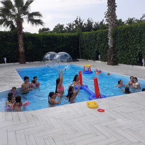 011 magica fiesta animazione per bambini in piscina waterball napoli acerra provincia07.jpeg