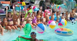 005%20magica%20fiesta%20animazione%20per%20bambini%20in%20piscina%20schiuma%20party%20napoli%20acerra%20provincia01.jpeg