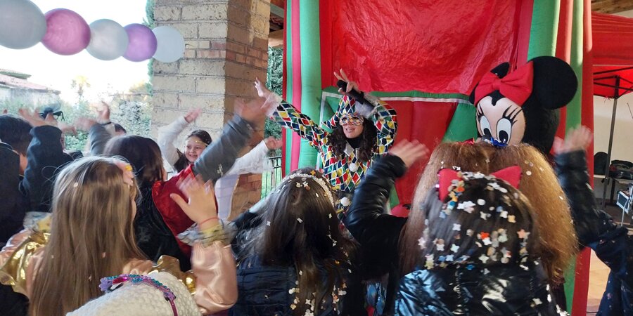01.04 animazione bambini per carnevale scuole negozi piazze acerra napoli campania.jpeg