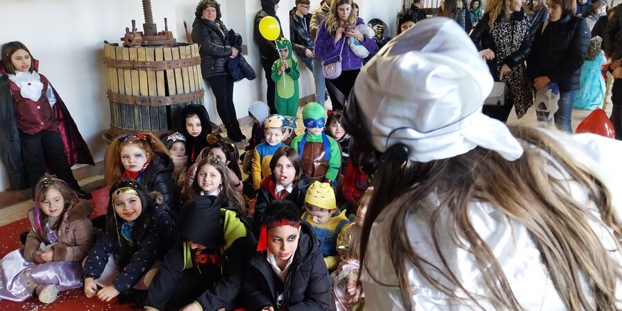 01.03 animazione bambini per carnevale scuole negozi piazze acerra napoli campania.jpeg