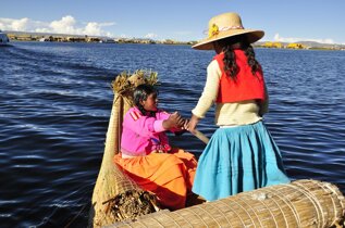 lago titicaca by pixabay.jpeg