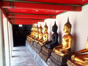statue buddha seduto.jpeg
