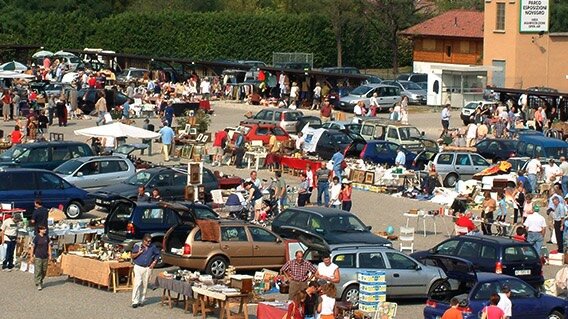 Il Bagagliaio di Novegro: Shopping e Divertimento a Due Passi da Mood Live Il Bagagliaio di Novegro: Shopping e Divertimento a Due Passi da Mood Live