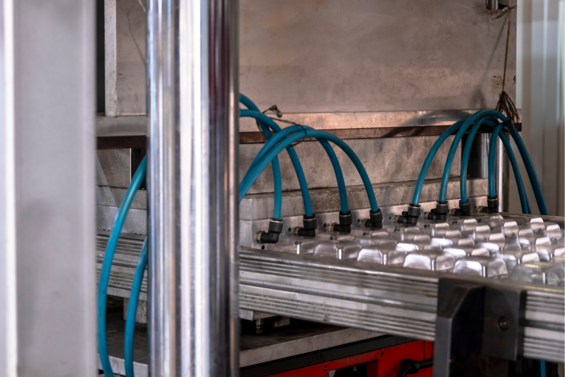 confezionamento placchette elettriche