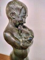scultura-in-bronzo-bimbo-con-tartarughe