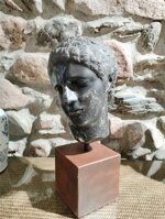 magnifica-testa-in-marmo