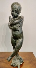 scultura-in-bronzo-bimbo-con-tartarughe