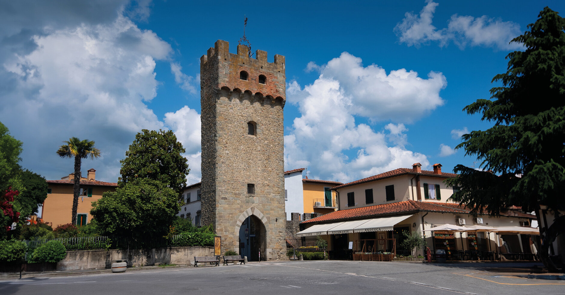 Castelfranco di Sopra ingresso centro storico