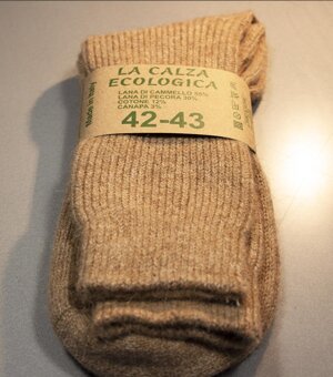 calza-lana-cammello-e-pecora-filo-fine-naturale-corto