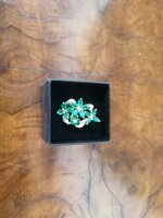 straordinario-anello-floreale-oro-diamanti-e-smeraldi