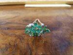 straordinario-anello-floreale-oro-diamanti-e-smeraldi