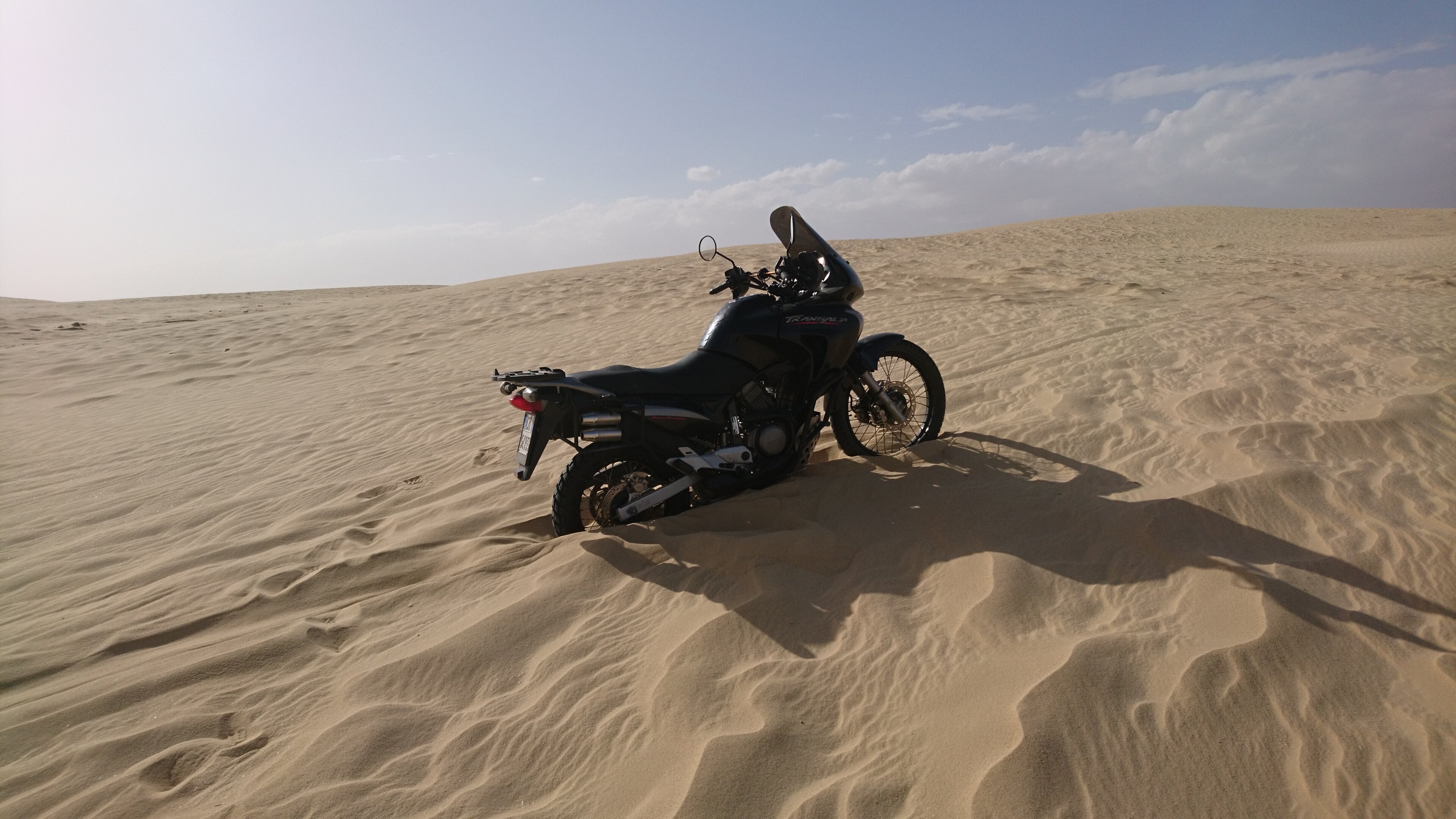 Viaggio in Tunisia in moto: la mia prima volta sulla sabbia con la Transalp