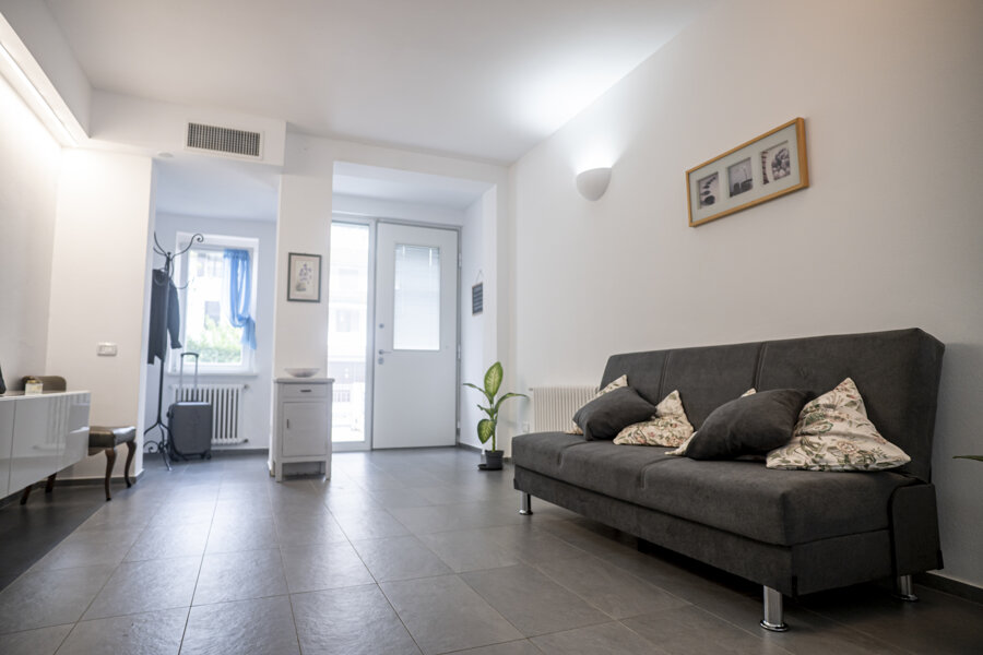 A Casa di Lucio accoglie fino a sei persone comodamente.