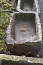 antica-vasca-in-pietra-lavandino-fioriera-da-giardino-n174-54x38