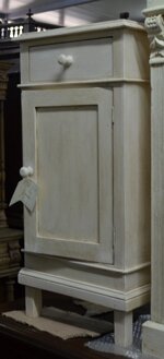 antico-comodino-laccato-e-dipinto-dellottocento