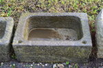 antica-vasca-in-pietra-lavandino-fioriera-da-giardino-n172-64x44