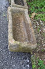 antica-vasca-in-pietra-fioriera-da-giardino-n177-70x32