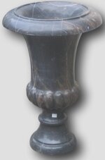 vaso-in-marmo-nero-a-coppa-medici
