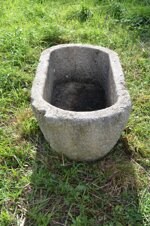 antica-vasca-ovale-in-granito-n145-lavandino-fioriera-giardino-85x50