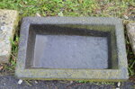 antica-vasca-in-pietra-fioriera-da-giardino-n155-60x37