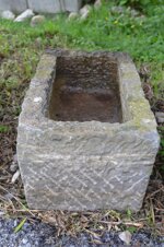 antica-vasca-in-pietra-lavabo-fioriera-da-giardino-n181-61x29
