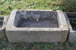 antica-vasca-in-pietra-lavandino-fioriera-da-giardino-n128-85x54