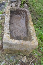 antica-vasca-in-pietra-fioriera-da-giardino-n176-66x33