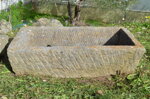 antica-vasca-in-pietra-lavabo-fioriera-giardino-n114-89x50