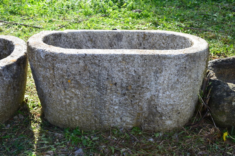 antica-vasca-in-pietra-lavello-da-giardino-granito-n130-74x52