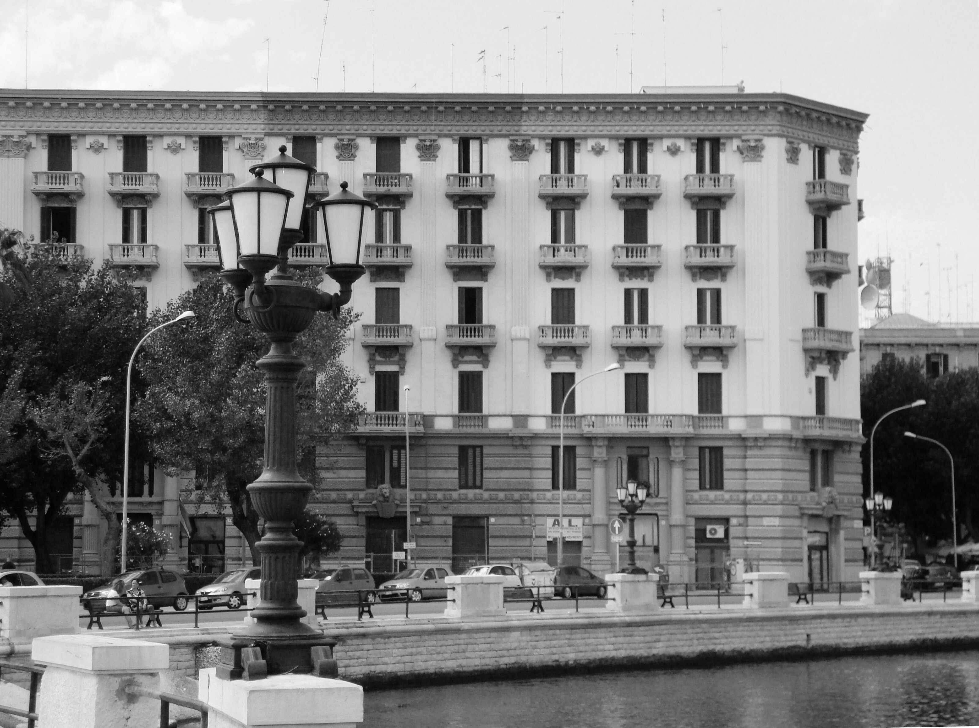 BARI. PALAZZO COLONNA