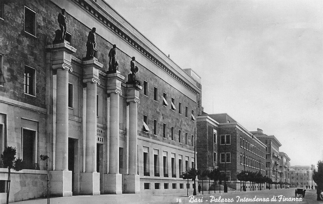 BARI. IL PALAZZO DELLE FINANZE