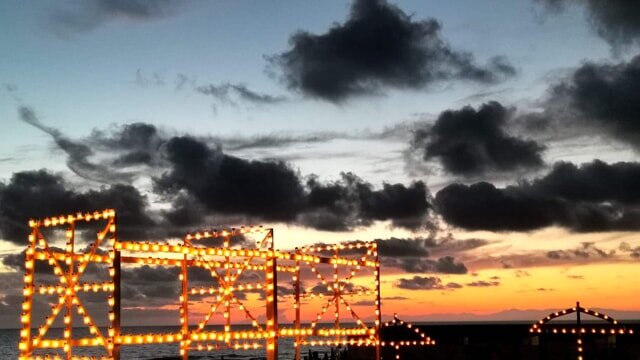 Luned&igrave; 17 giugno torna Luminmare al BAM: spettacolo di mangiafuoco e tanta musica con i Sinedades