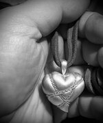 ciondolo-cuore-incatenato