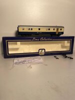 lima-309326-luggage-coach-bls-1989-livery