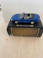 maisto-31836-jaguar-xk-8-1996