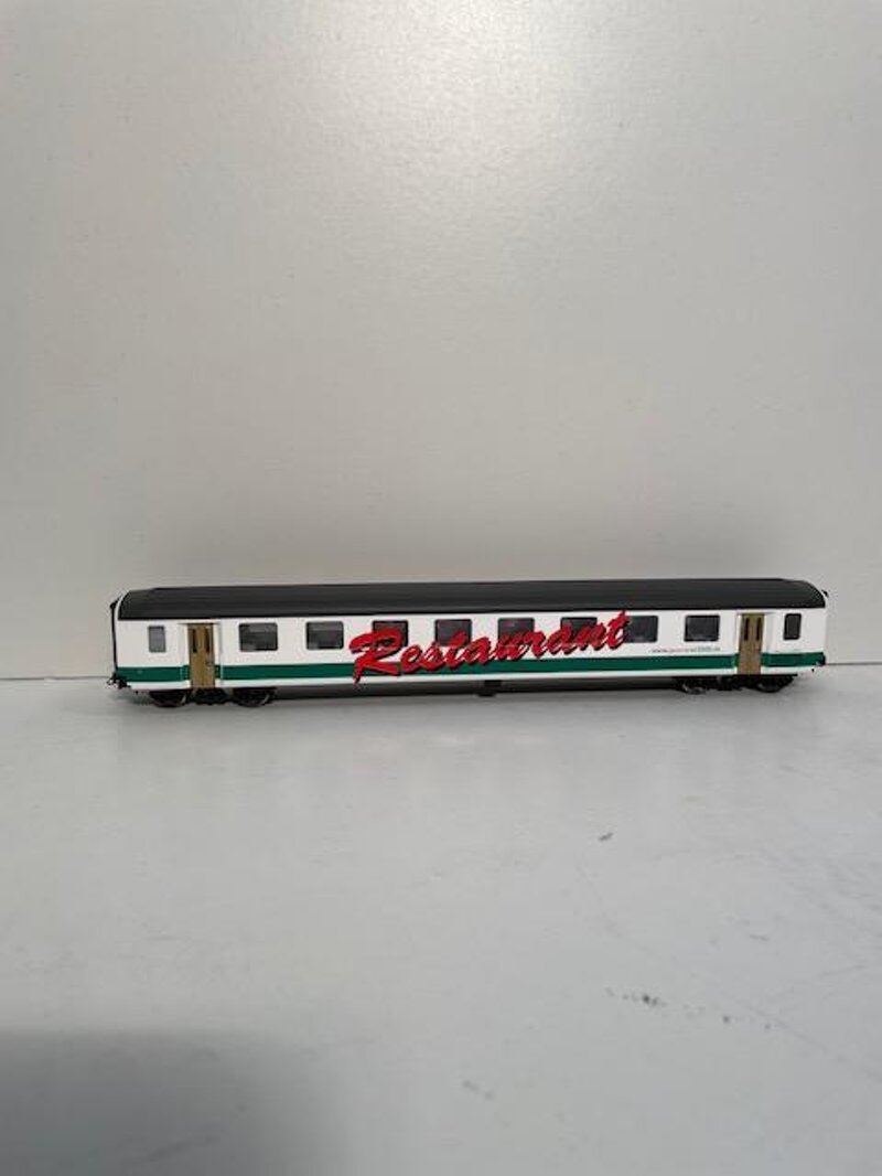 lima-l309695-restaurant-coach-ew1a-in-the-new-sbb-livery