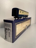 lima-309326-luggage-coach-bls-1989-livery