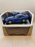 burago-3330-dodge-viper-gts-coupe-1996