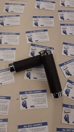 coppia-manopole-nere-cromate-per-vespa-px-125-150-200-freno-a-disco-millennium-adattabile-a-tutte