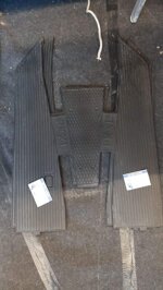 tappeto-tappetino-pedana-gomma-nero-morbido-per-vespa-pk-50-125-s-ss-ets