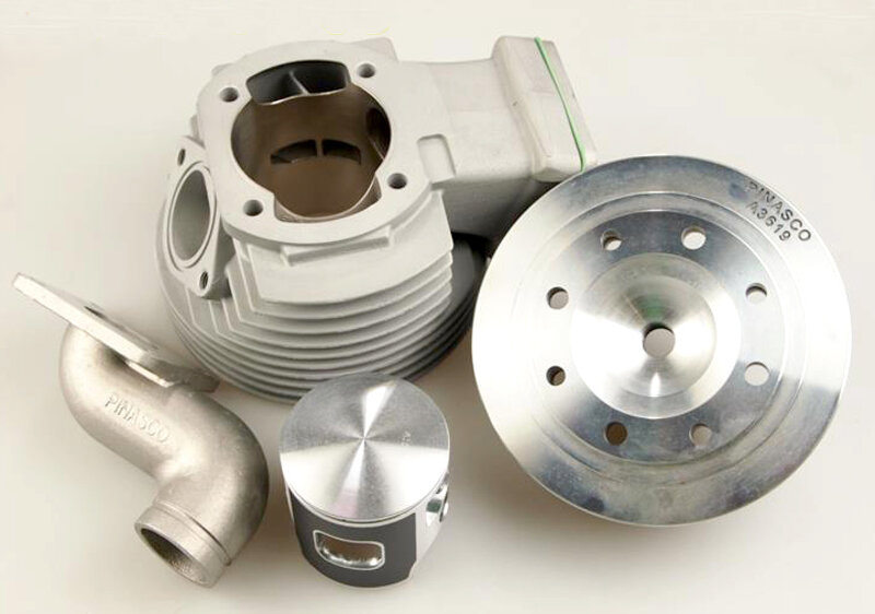 gruppo-termico-pinasco-25031798-in-alluminio-135-cc-zuera-srv-lamellare-per-vespa-50-pk-special