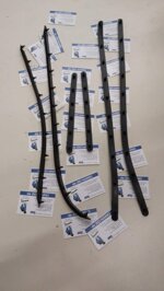 serie-completa-di-listelli-in-gomma-strisce-pedana-per-vespa-50-n-r-set-di-6-pezzi