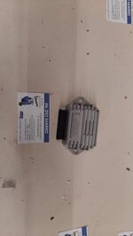 regolatore-tensione-per-vespa-80-125-150-cc-px-125-cc-arcobaleno-pe-prodotto-italiano