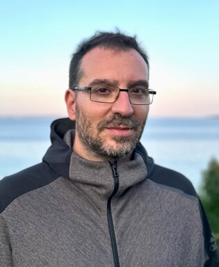 uzzeo.jpeg uzzeo.jpeg