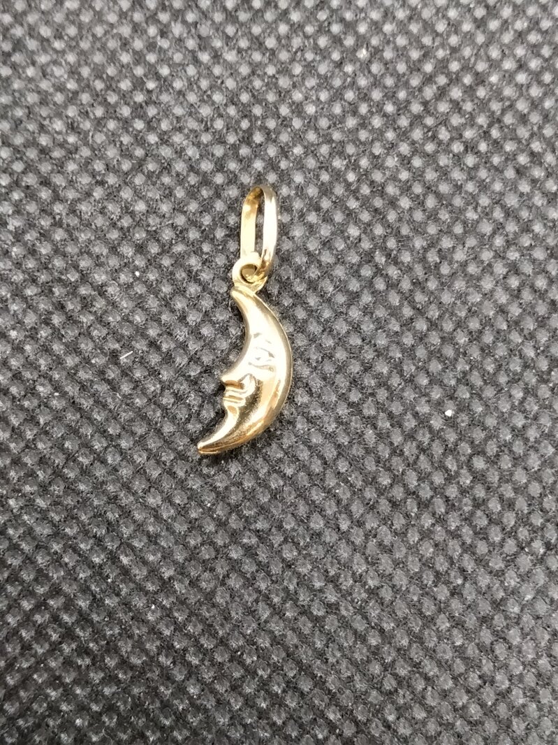 ciondolo-in-oro-1842 ciondolo-in-oro-1842