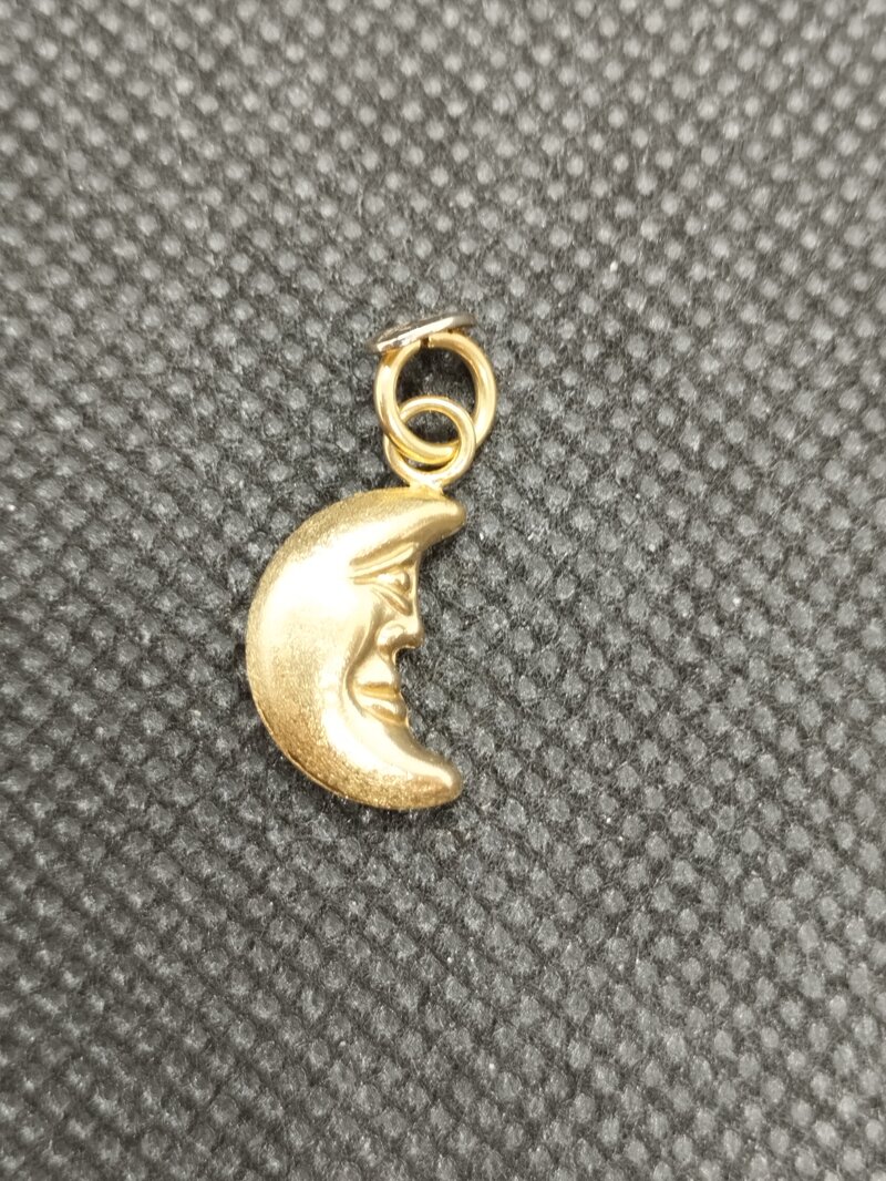 ciondolo-in-oro